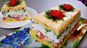 Праздничный желейный салат с красной рыбой