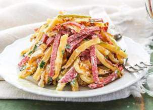 Салат с блинчиками и колбасой