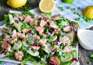 Салат «Лосось в камышах»