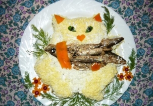 Салат со шпротами «Кот на рыбалке»