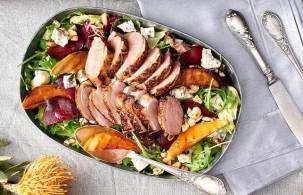 Салат из утки с грушей и свёклой