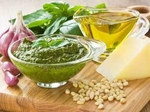 Домашний соус песто с кедровыми орешками