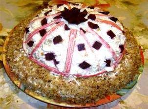 Салат «Шапка Мономаха» с рыбными консервами