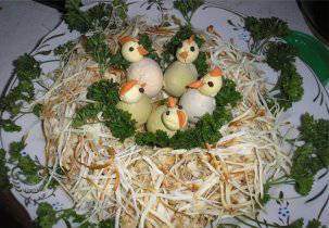 Салат «Гнездо глухаря» с сыром